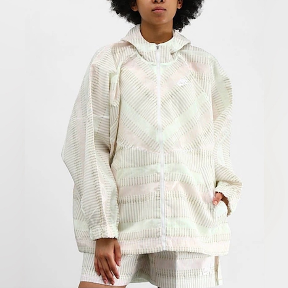 Nike Unlined Hooded Windbreaker | Oversized Lightweight Full Zip-Up | Size Large